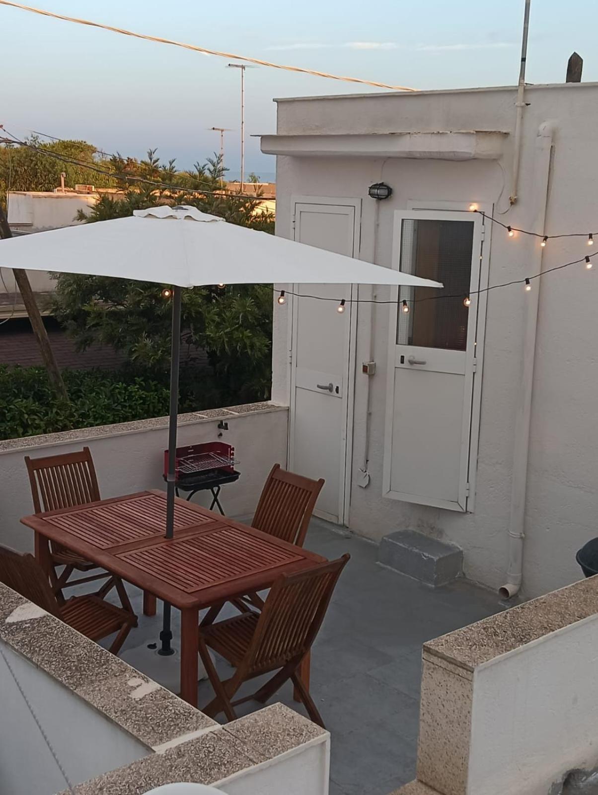 Casa Gialla Mare Del Salento 玛鲁吉奥 外观 照片